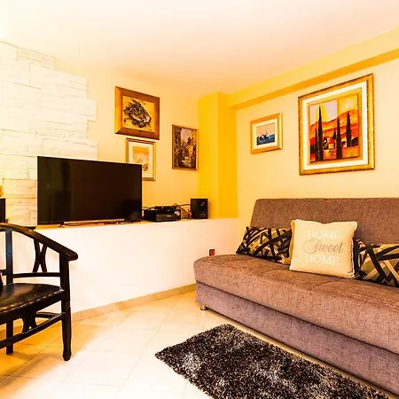 Hébergement de vacances Pindo *